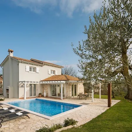 Novena Villa *
