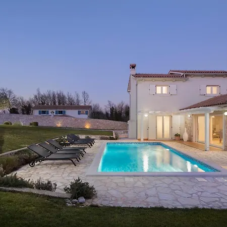 Villa Novena *